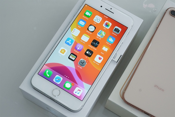 Hoài niệm về thiết kế của iPhone 8 Plus, cấu hình vẫn đủ “mượt” để chiến game khủng