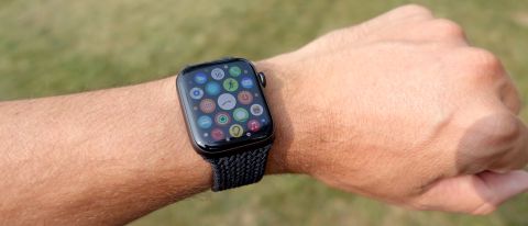 Apple ra mắt phiên bản Apple Watch SE  nhiều lỗi khiến người dùng lo lắng