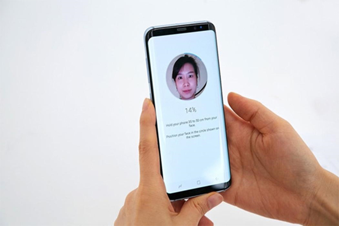 iPhone X sở hữu công nghệ Face ID tiên tiến