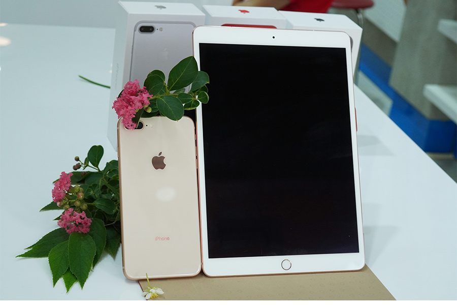 Màn hình hiển thị của iPad có kích thước lớn