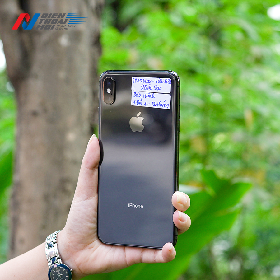 Phiên bản màu đen của iPhone Xs Max phù hợp với mọi đối tượng người dùng